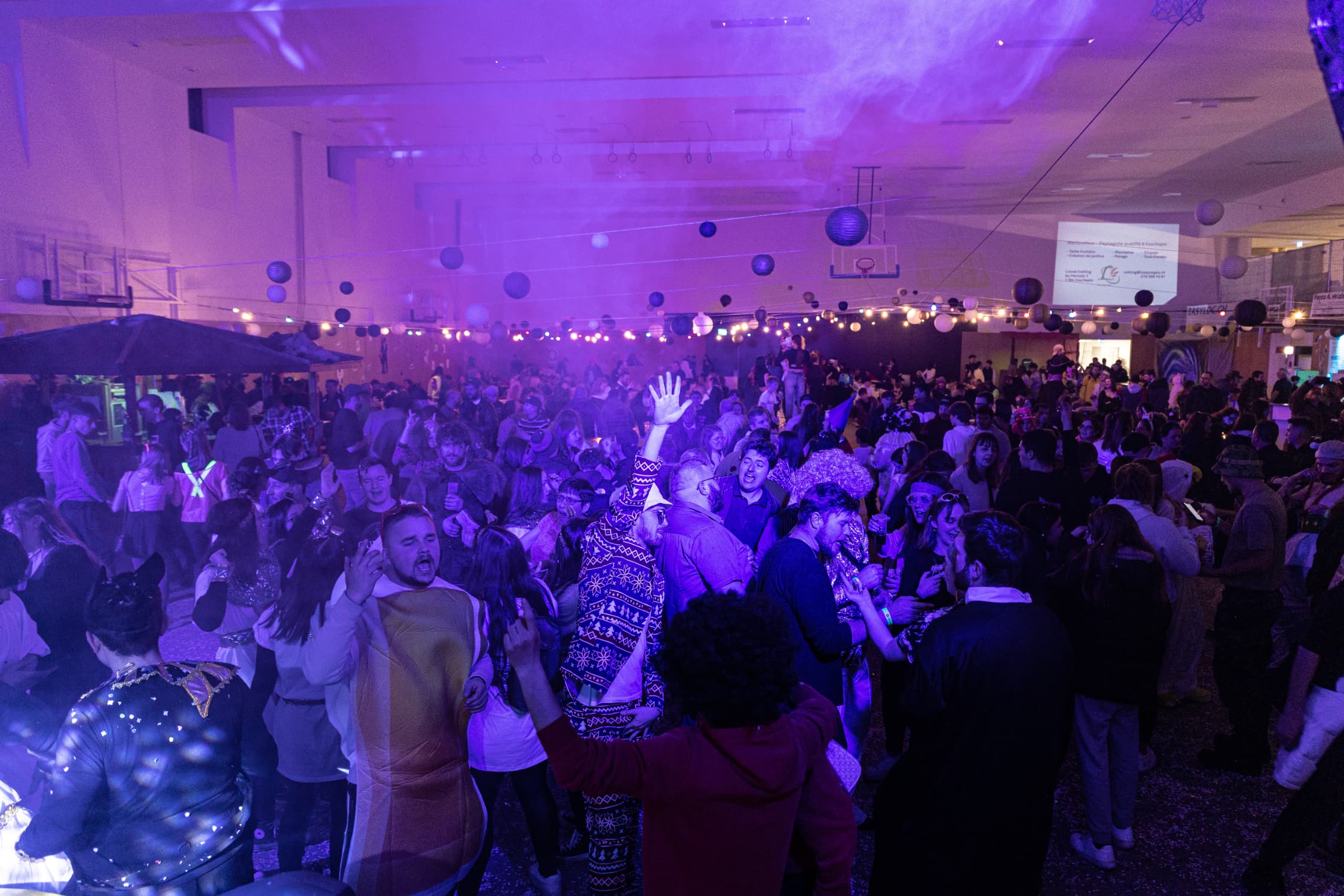 Soirée costumée sous les lumières, lors d'une édition précédente